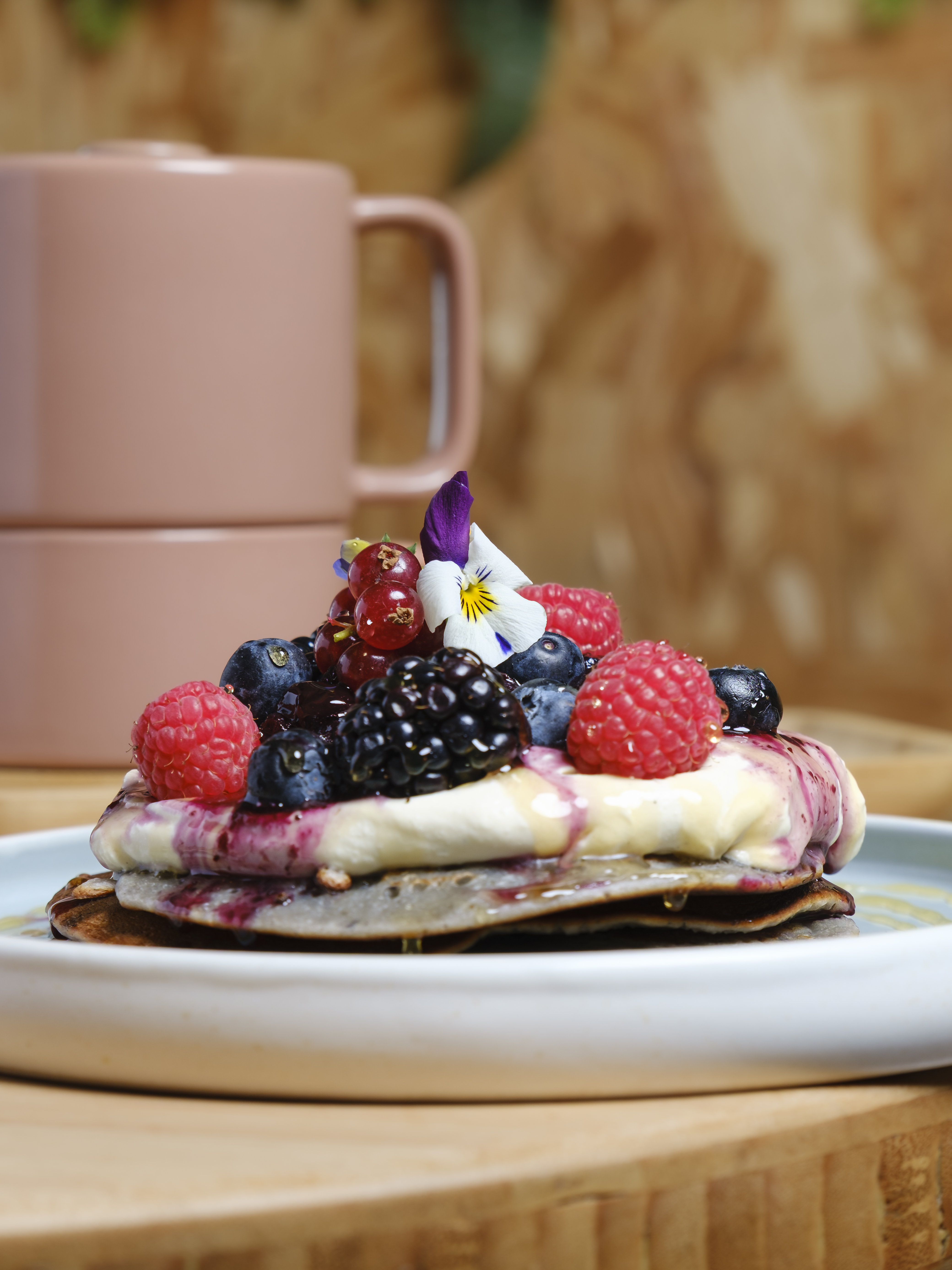 Pancakes myrtilles — brunch Nancy Honey Coffee and Food